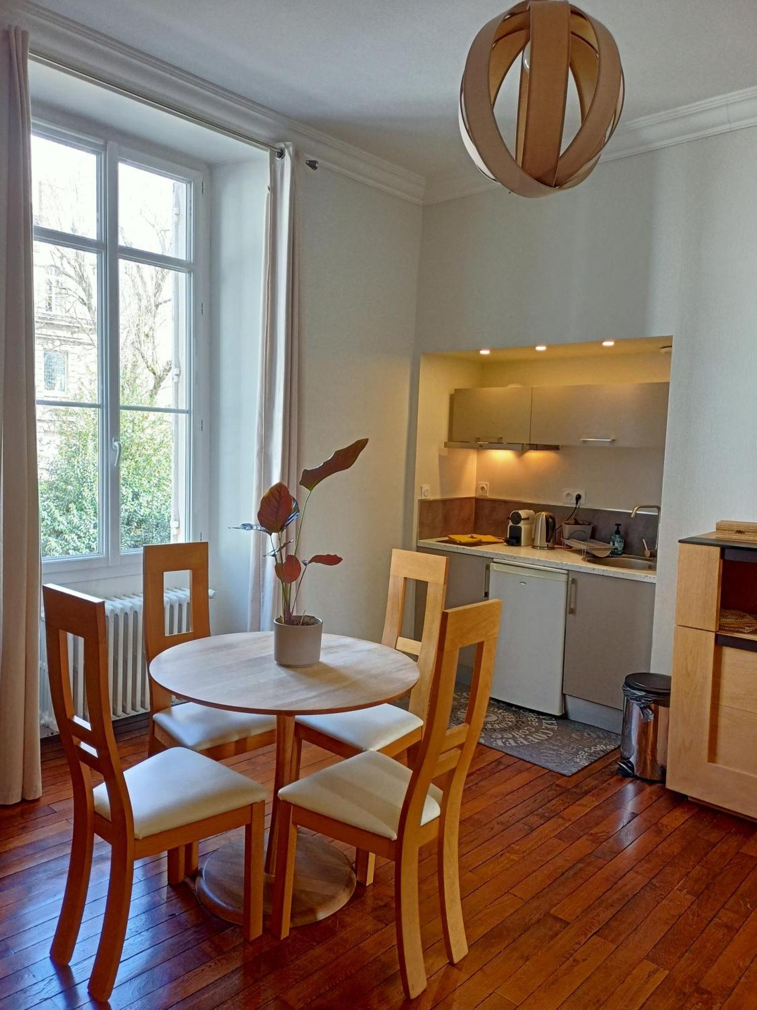 Les Suites Angevines Angers Exterior photo